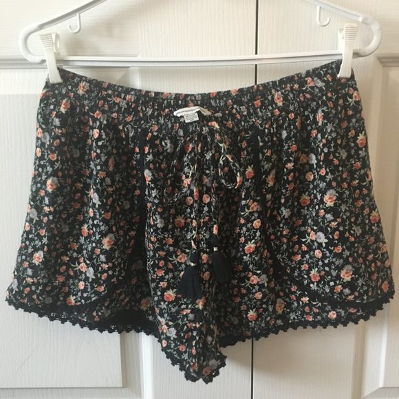 American Eagle Pull-on Shorts - Picture 5 of 5